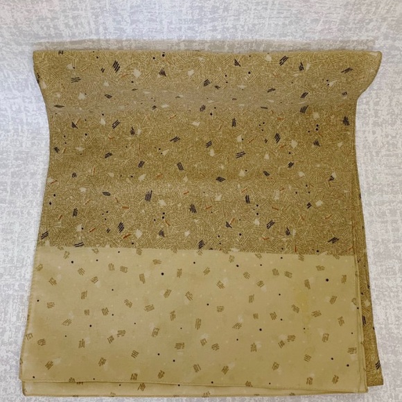 Beautiful Abstract Patterned Scarf - Picture 2 of 2